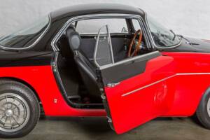Image 15/33 of FIAT 750 Nardi Coupé (1959)