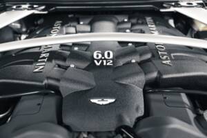 Image 23/38 of Aston Martin Virage (2012)