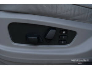 Image 26/34 of BMW X5 xDrive48i (2006)