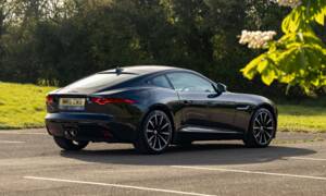 Image 3/45 of Jaguar F-Type (2016)