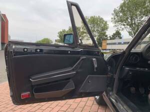 Image 8/8 de Alfa Romeo 2.0 Spider (1988)