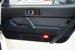 Image 18/49 of Mitsubishi Starion (1989)