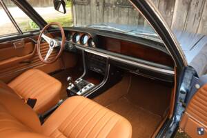 Image 13/73 of BMW 3.0 CSi (1973)