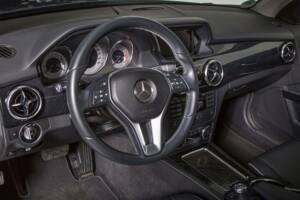 Imagen 19/25 de Mercedes-Benz GLK 350 CDI 4MATIC (2014)