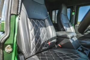 Image 27/31 de Land Rover Defender 110 (2005)