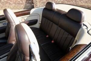 Image 31/50 de Bentley Azure (2008)