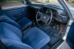 Image 2/50 of BMW 316 (1982)