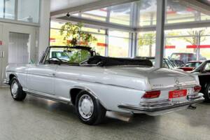 Immagine 5/17 di Mercedes-Benz 300 SE (1964)