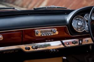 Image 28/51 of Maserati 3500 GTI Spyder Vignale (1963)