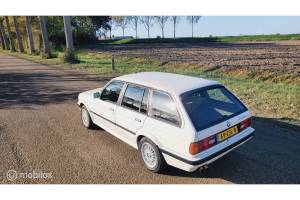 Afbeelding 24/36 van BMW 325ix Touring (1991)