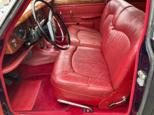 Imagen 43/44 de Jaguar S-Type 3.8 (1966)