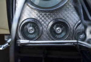 Image 20/28 of Dual-Ghia Convertible (1957)