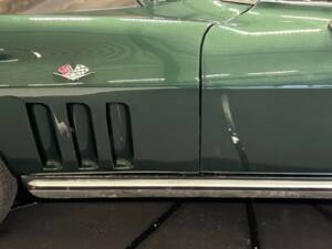 Obraz 23/50 pojazdu Chevrolet Corvette Sting Ray Convertible (1965)