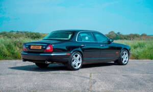 Bild 1/8 von Jaguar XJR Super V8 (2004)