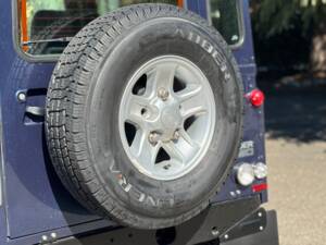 Bild 16/55 von Land Rover Defender 90 Heritage (2006)