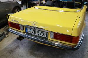 Image 20/50 of Mercedes-Benz 500 SL (1983)