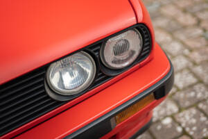 Bild 6/37 von BMW 316i Touring (1991)