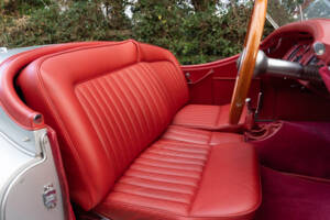 Image 13/23 de Jaguar XK 120 OTS (1950)