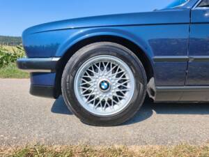 Afbeelding 25/26 van BMW 325i (1989)