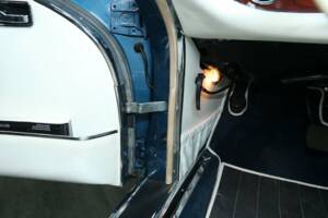 Image 13/50 of Mercedes-Benz 280 SE 3,5 (1971)