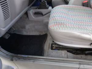 Bild 38/42 von Jeep Wrangler Sport Hardtop 2.5 (1997)