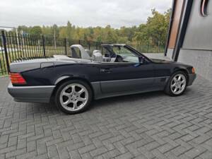 Image 10/50 de Mercedes-Benz 500 SL (1991)