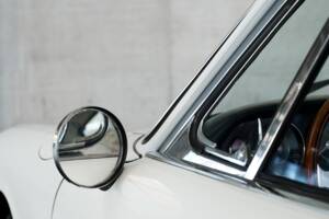 Immagine 21/50 di Porsche 912 (1966)