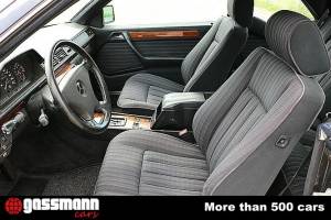 Bild 9/15 von Mercedes-Benz 230 CE (1992)