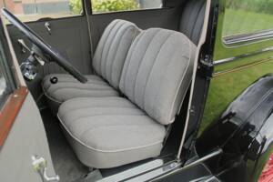 Image 29/55 of Ford Model A Tudor Sedan (1931)