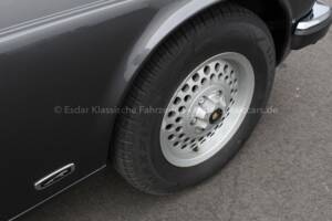 Immagine 27/46 di Jaguar XJ 12 (1986)