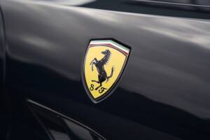 Image 44/50 de Ferrari California (2012)