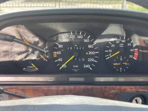 Immagine 9/10 di Mercedes-Benz 420 SE (1989)