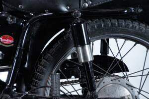 Image 25/50 of Mondial 125 (1961)