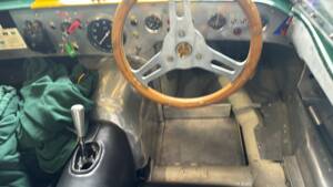 Image 78/80 of Lister Knobbly (1956)