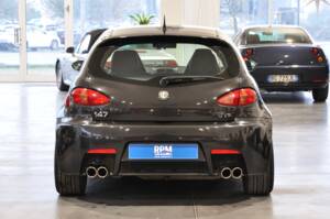 Image 8/27 of Alfa Romeo 147 3.2 GTA (2002)