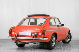 Bild 47/50 von MG MGB GT (1975)