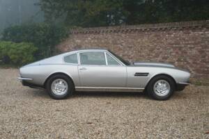 Bild 34/50 von Aston Martin V8 (1974)