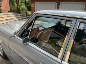 Bild 6/14 von Mercedes-Benz 200 (1972)