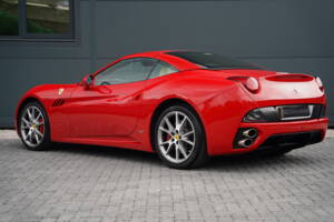 Image 26/50 of Ferrari California (2010)