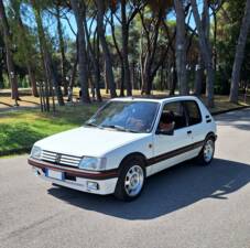 Imagen 8/14 de Peugeot 205 GTi 1.9 (1989)