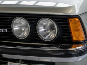 Bild 17/23 von BMW 320&#x2F;6 (1982)