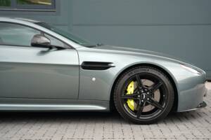 Bild 24/50 von Aston Martin V8 Vantage AMR (2018)