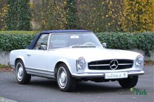 Image 27/50 of Mercedes-Benz 250 SL (1966)