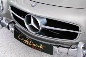 Image 18/36 of Mercedes-Benz 300 SL Roadster (1961)