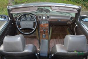 Image 12/47 de Mercedes-Benz 560 SL (1986)