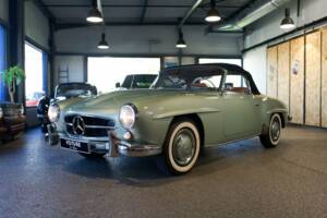 Image 2/28 of Mercedes-Benz 190 SL (1960)
