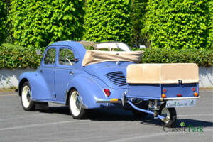 Bild 3/50 von Renault 4 CV Décapotable (1954)