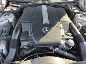 Image 17/89 of Mercedes-Benz SL 500 (2002)