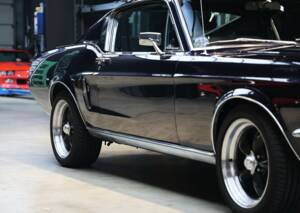 Image 18/57 of Ford Mustang 302 (1968)