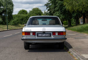 Imagen 6/25 de Mercedes-Benz 280 E (1981)